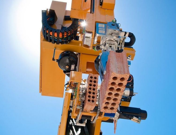 Робот-каменщик: об инновациях в строительстве.
