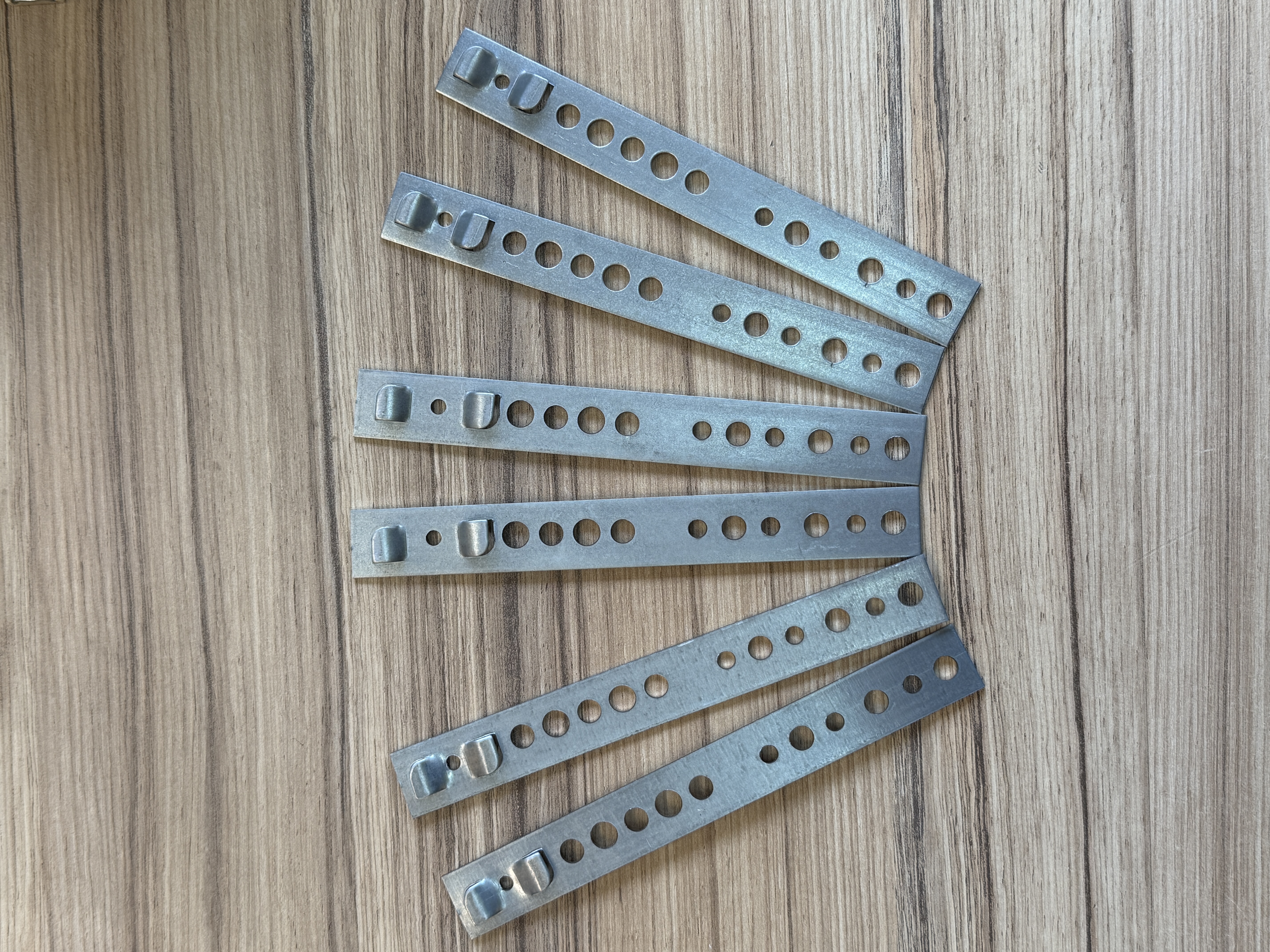 Усиленные анкерные пластины ЖЕЛЕЗНО! — ответ на вызовы современного монтажа ПВХ-окон